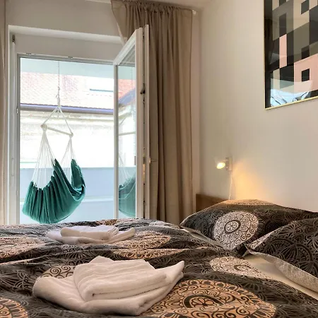 Reload By Bestchoice - Parking - Self Check-in Грац