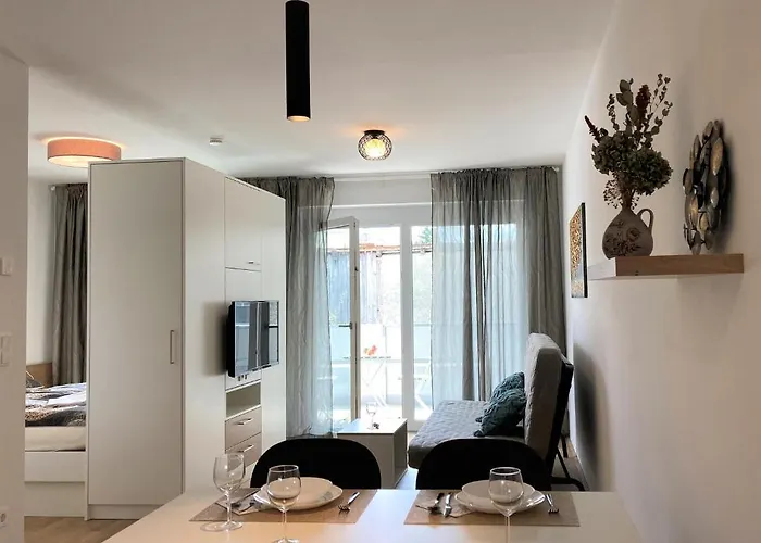 Reload By Bestchoice - Parking - Self Check-in Грац